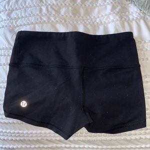 lululemon shorts size 2